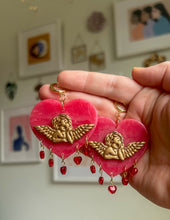 Load image into Gallery viewer, Cherub Hearts - Stone