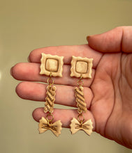 Load image into Gallery viewer, Pasta Girl