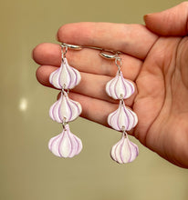 Load image into Gallery viewer, Garlic Girl