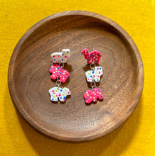 Load image into Gallery viewer, Frosted Animal Crackers