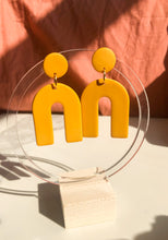 Load image into Gallery viewer, Arches -- Mustard