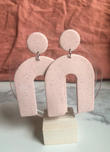 Load image into Gallery viewer, Arches -- Speckled Blush