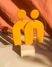 Load image into Gallery viewer, Arches -- Mustard